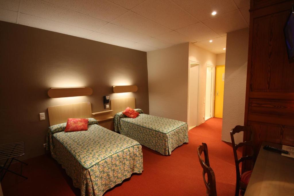 Logis Hotel L'Ange Couronne Belleville-sur-Saone Ruang foto